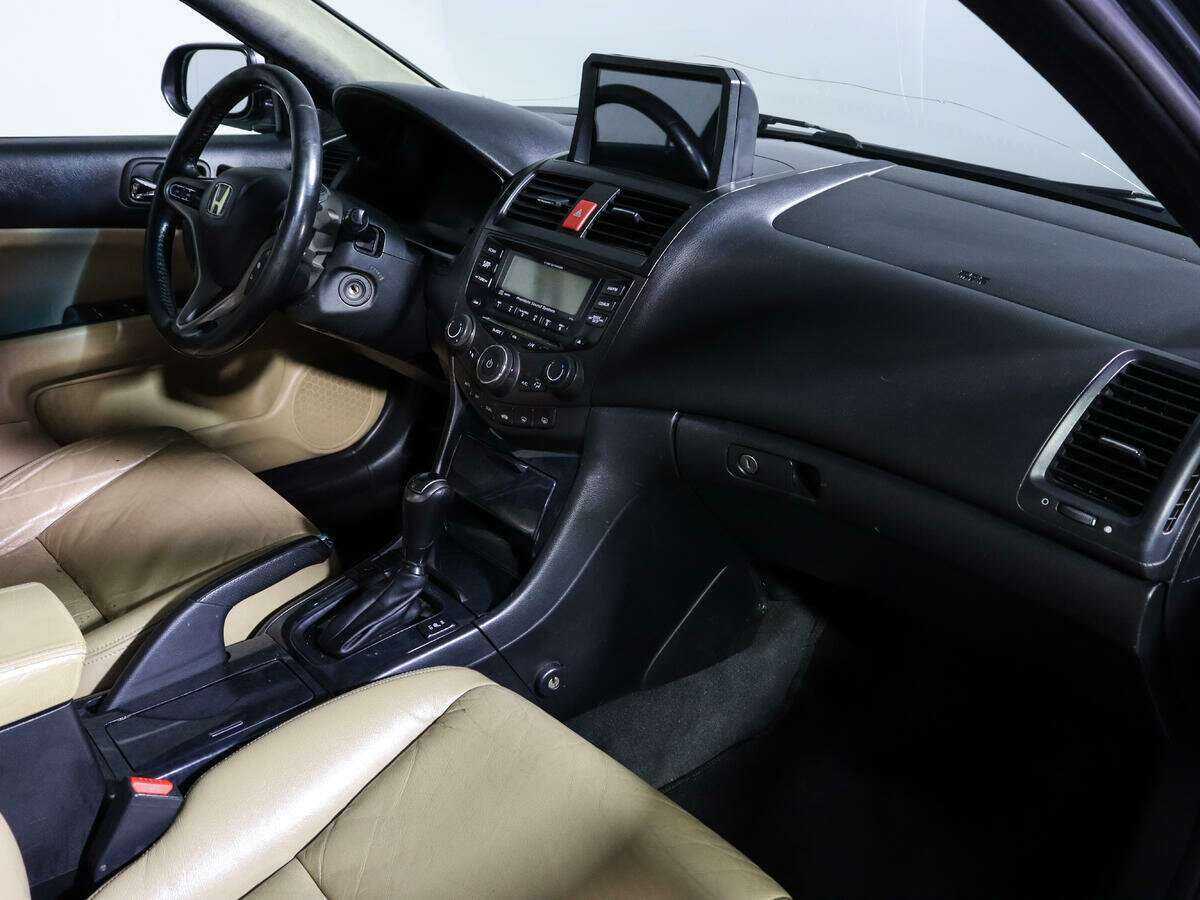 Honda Accord, 2004 - 374 809 км. | Фото №7