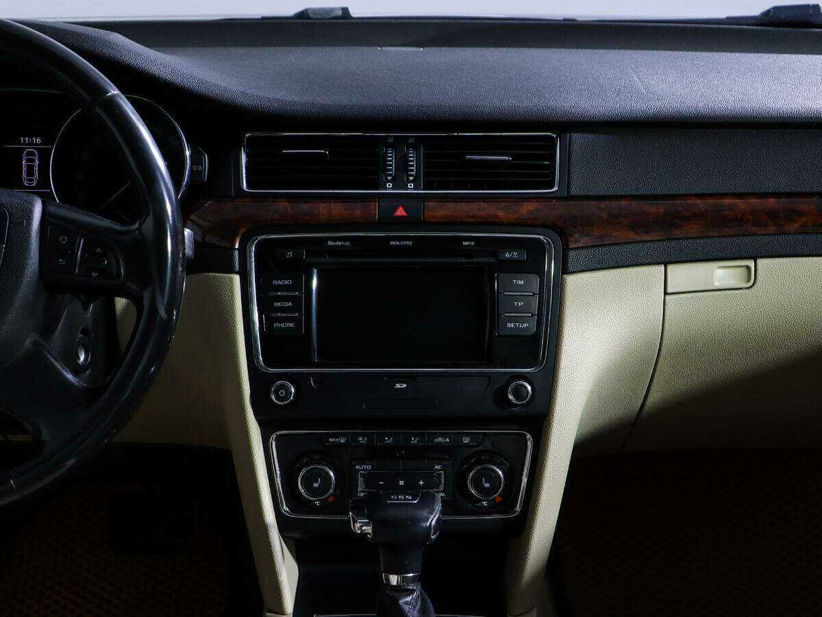 Skoda Superb DSG, 2011 Фото №11