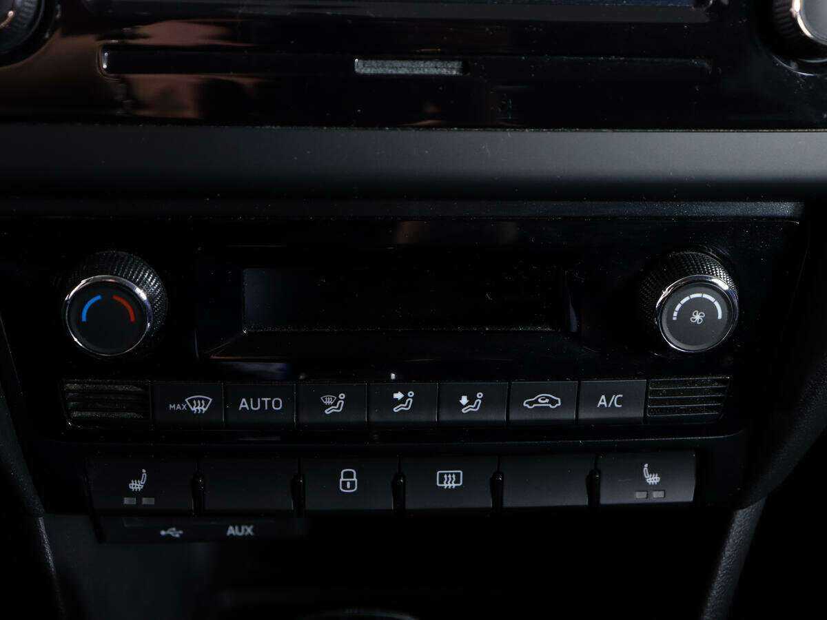 Skoda Rapid, 2017 Фото №17