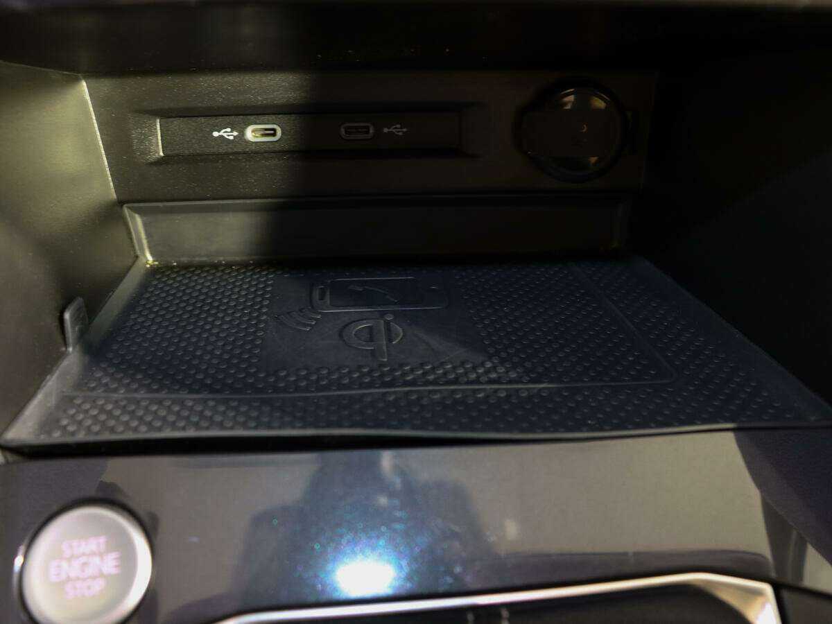 Volkswagen Tiguan, 2022 Фото №20