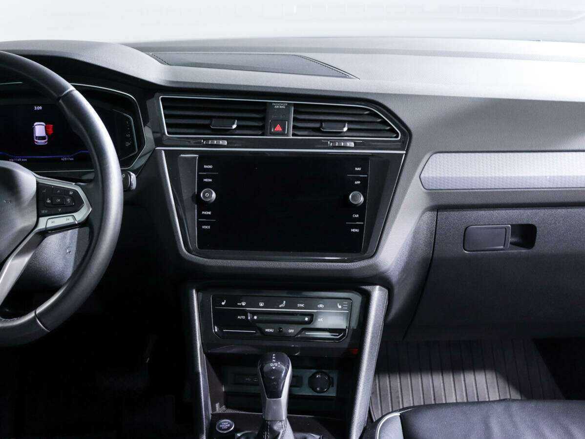 Volkswagen Tiguan, 2021 Фото №13