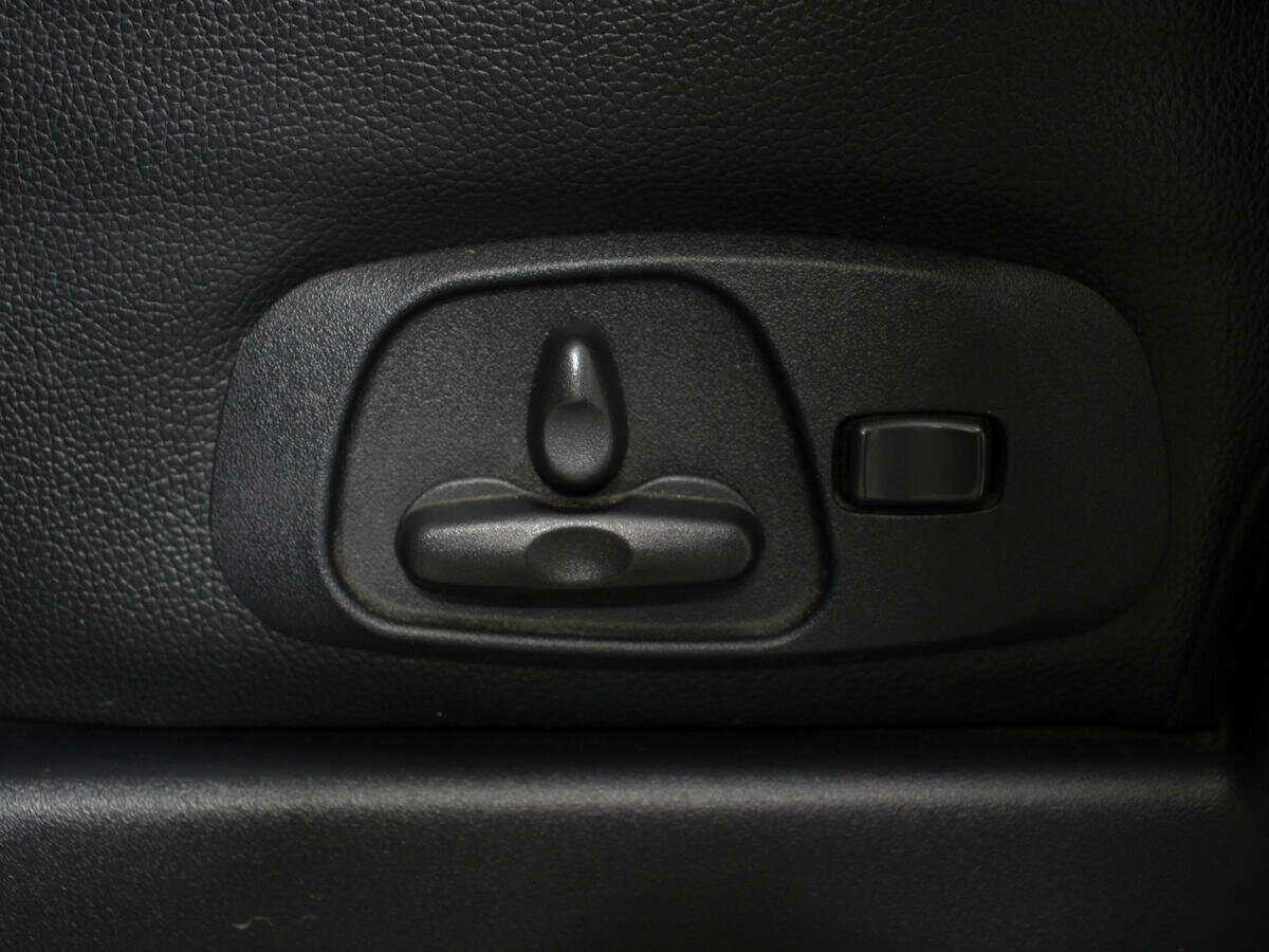 Mitsubishi Pajero, 2011 Фото №15