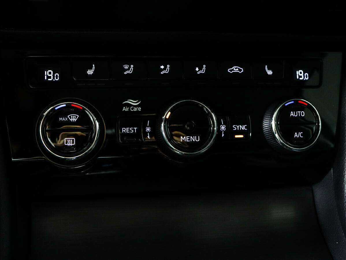 Skoda Superb, 2020 Фото №18