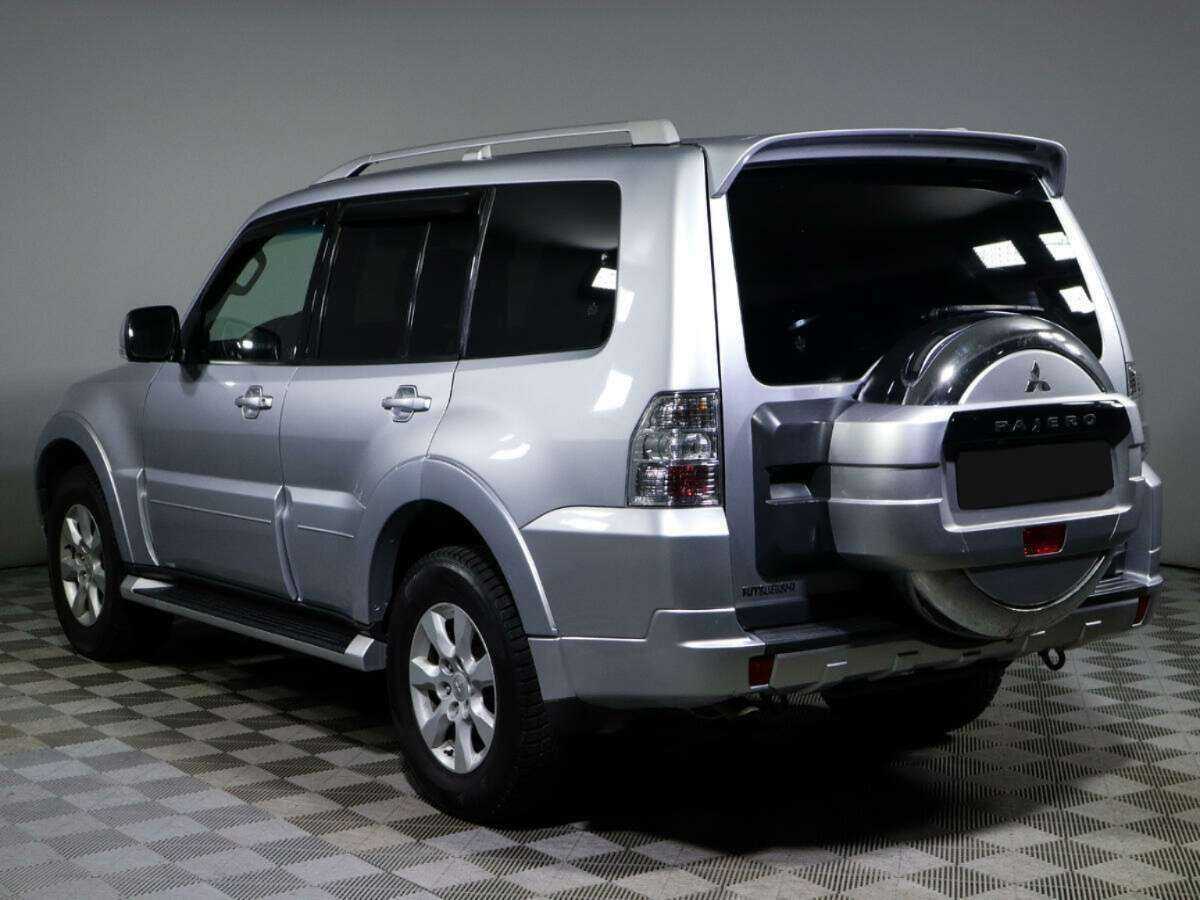 Mitsubishi Pajero, 2011 - 144 900 км. | Фото №6