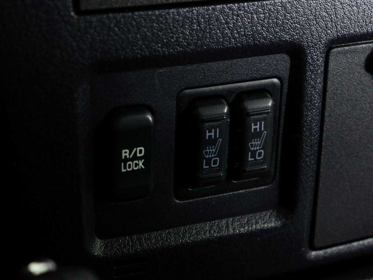 Mitsubishi Pajero, 2011 Фото №19