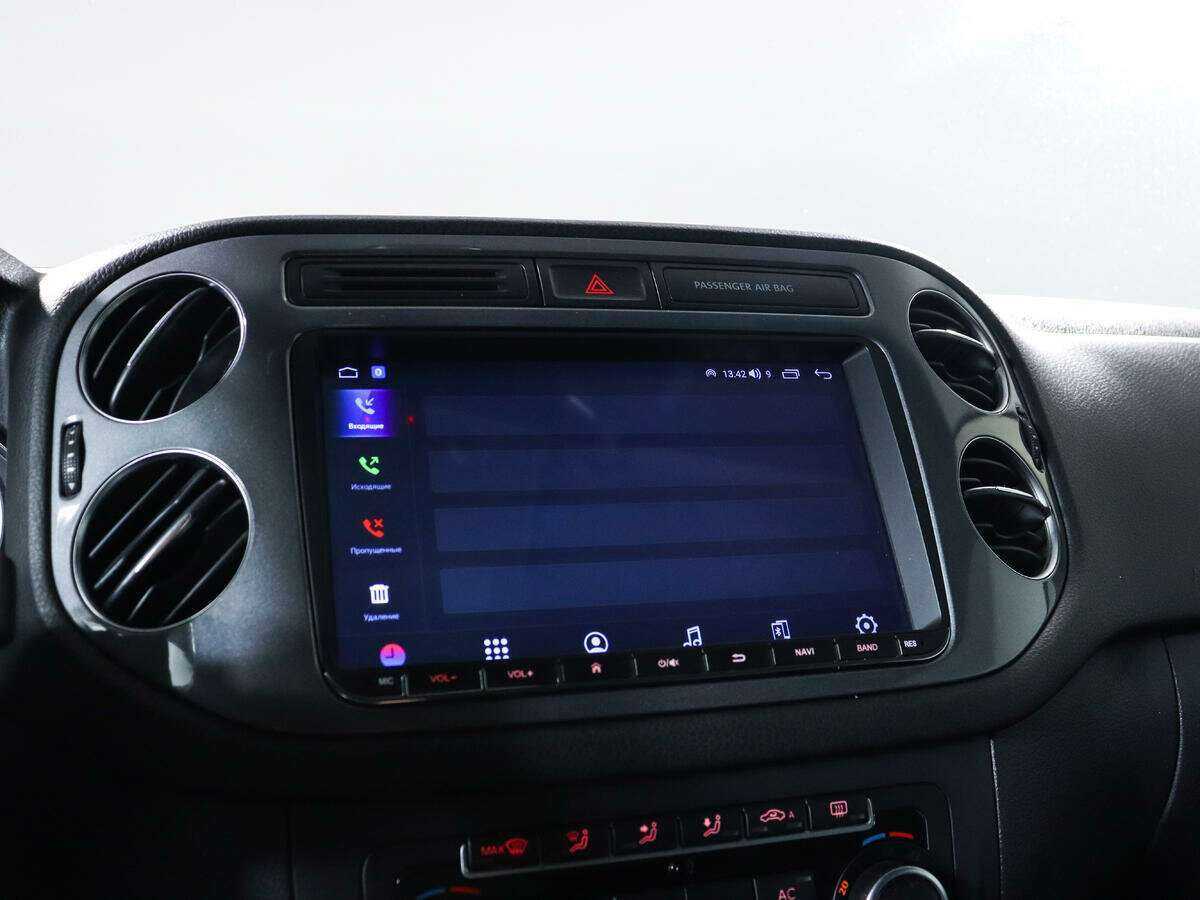 Volkswagen Tiguan, 2011 Фото №13