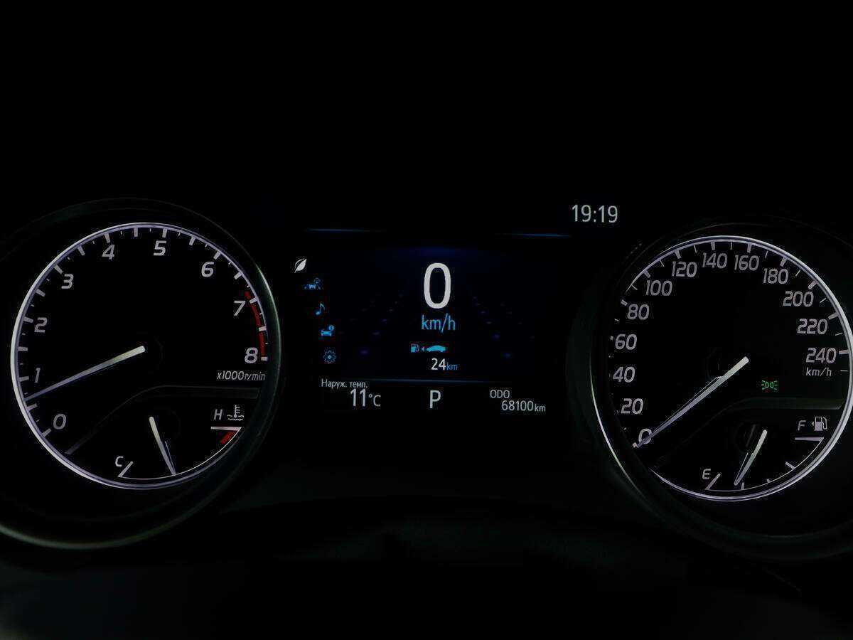 Toyota Camry, 2021 Фото №11