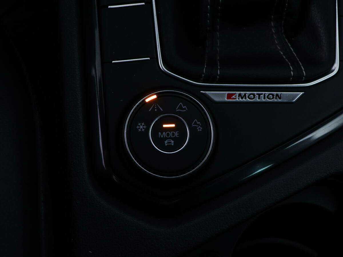 Volkswagen Tiguan, 2021 Фото №21