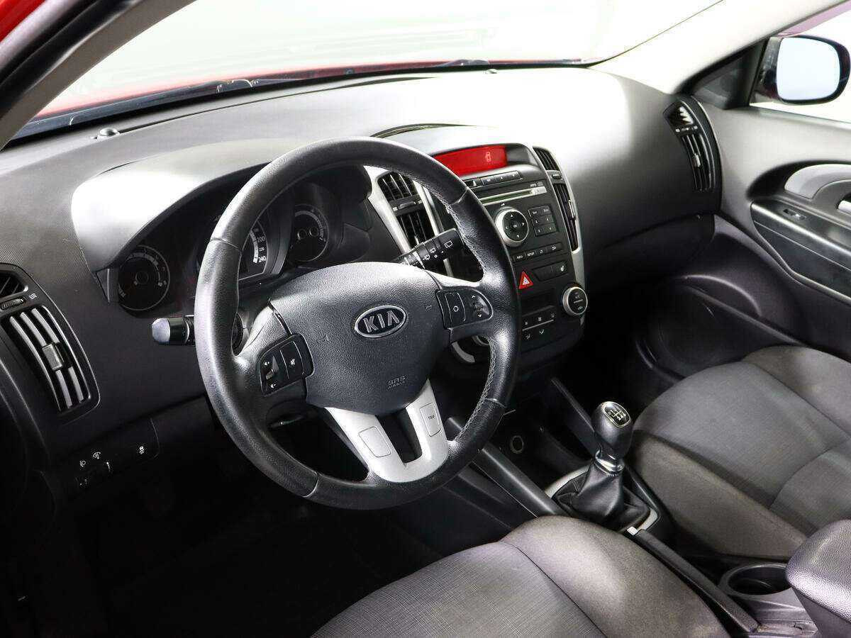 Kia Ceed, 2011 Фото №14