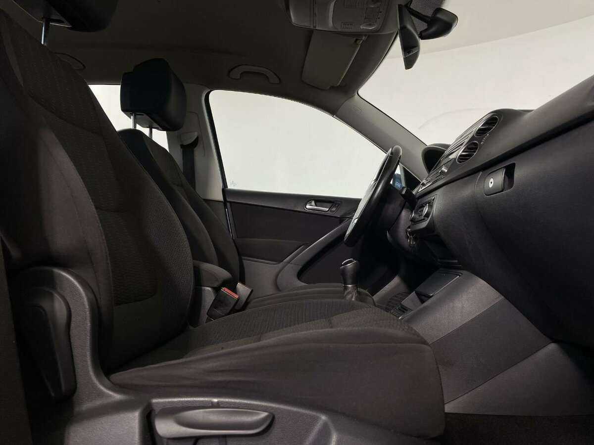 Volkswagen Tiguan, 2011 Фото №14
