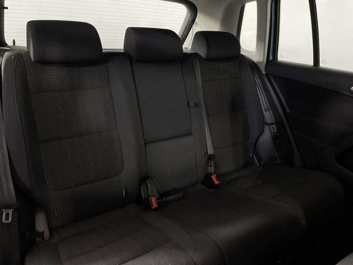 Volkswagen Tiguan, 2011 Фото №15