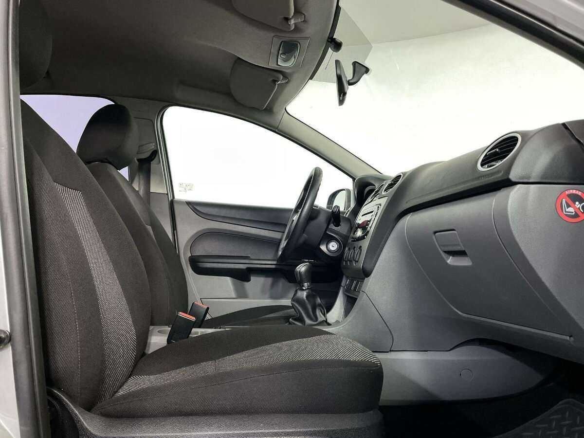 Ford Focus, 2010 Фото №14