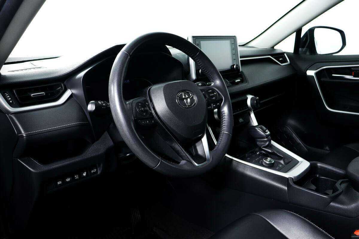 Toyota RAV4, 2020 Фото №13