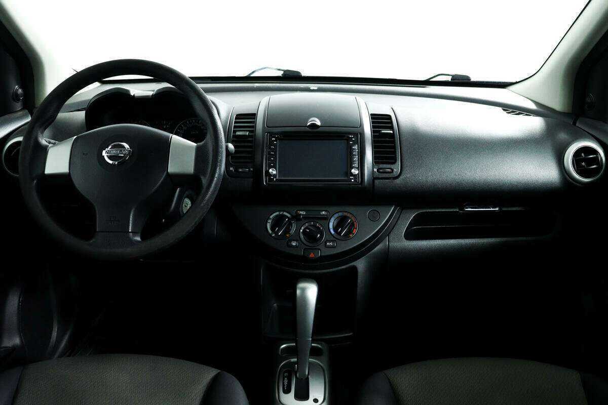 Nissan Note, 2010 Фото №11