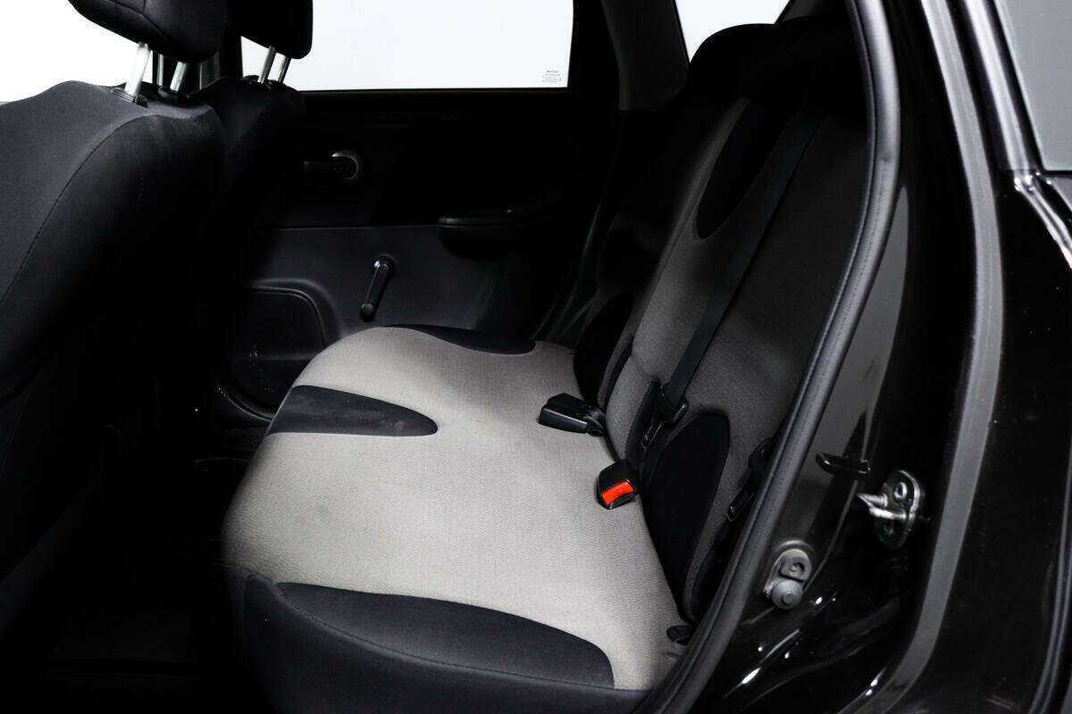 Nissan Note, 2010 Фото №12