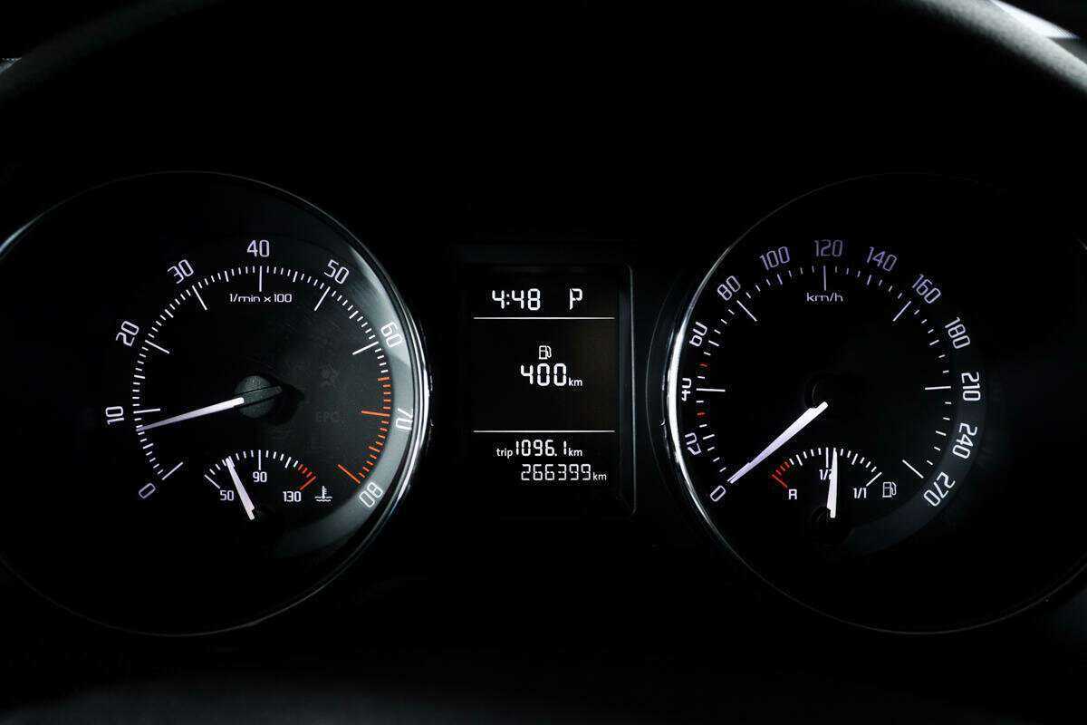 Skoda Superb DSG, 2011 Фото №10