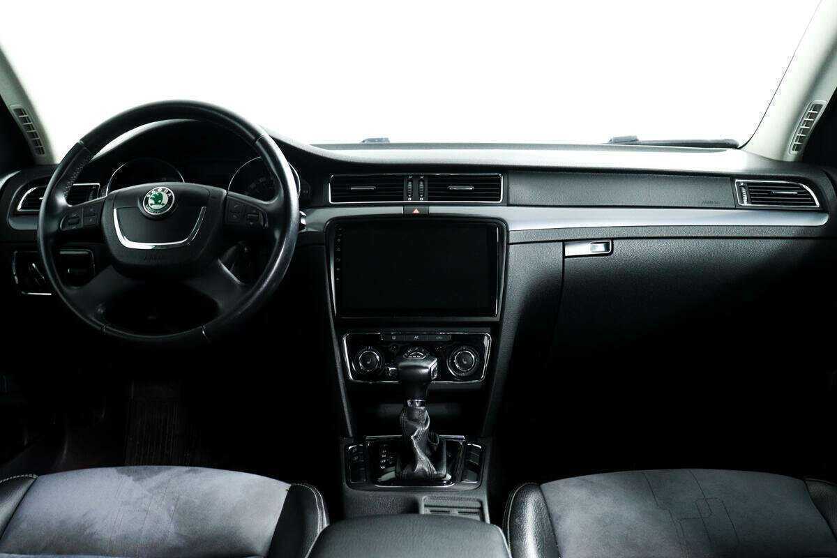 Skoda Superb DSG, 2011 Фото №11