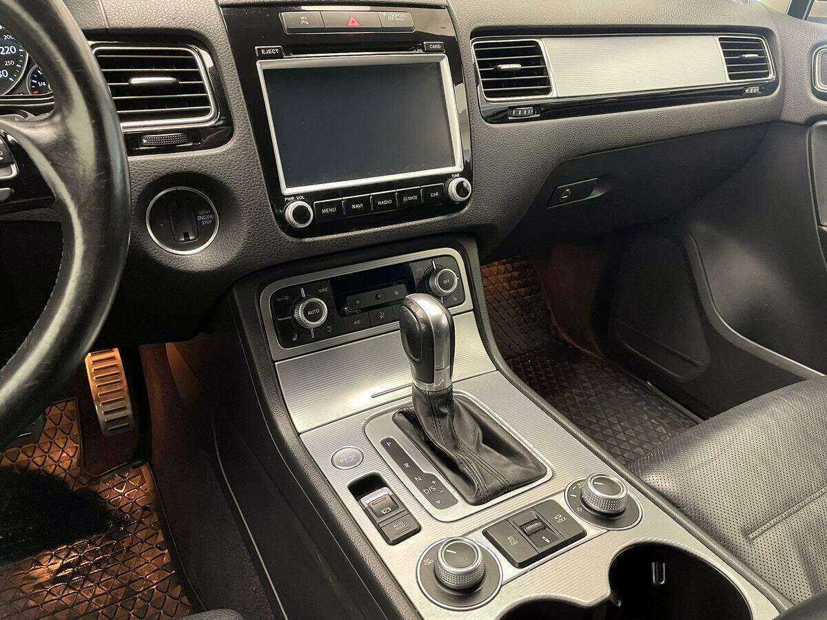 Volkswagen Touareg, 2015 Фото №18