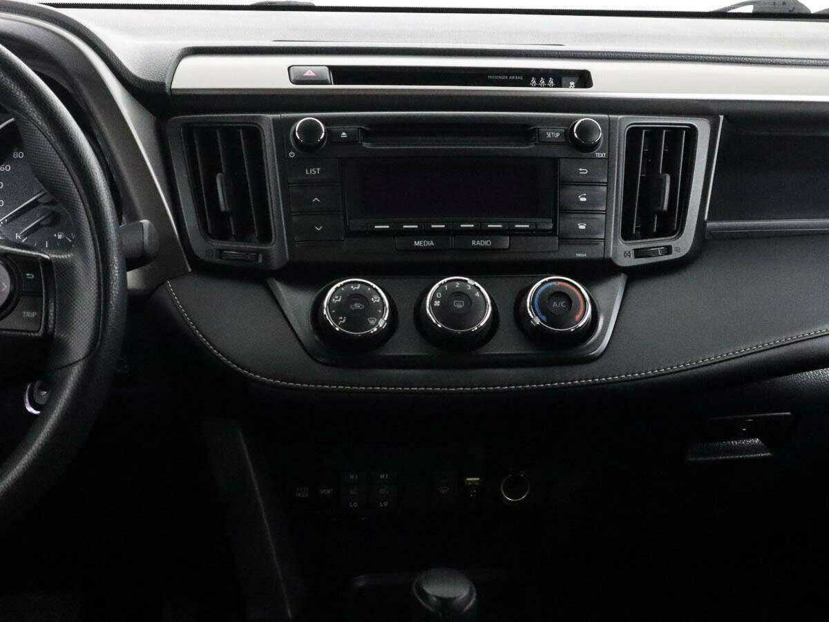 Toyota RAV4, 2017 Фото №11