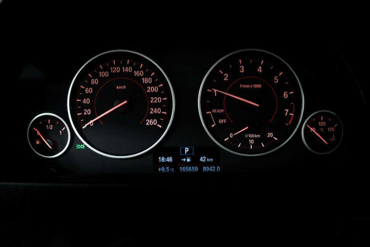 BMW 3 серии 320i xDrive, 2018 Фото №10