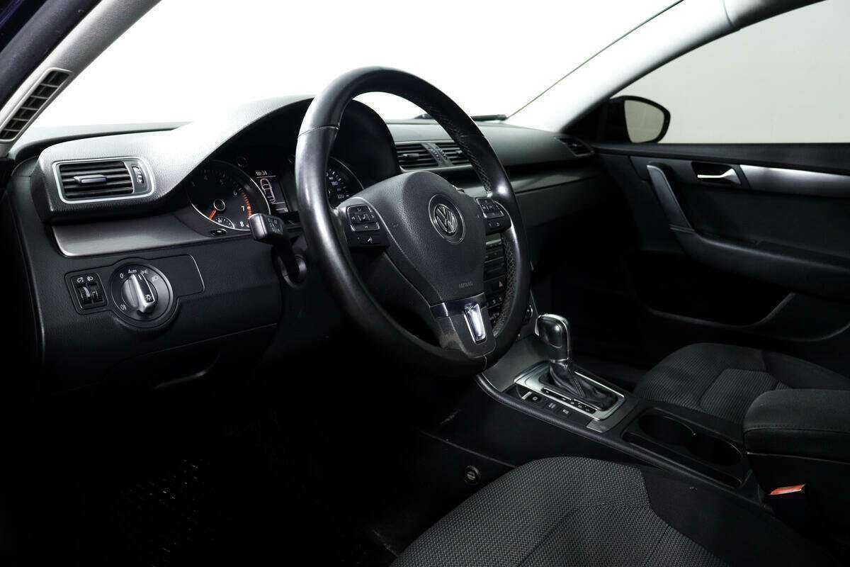 Volkswagen Passat, 2011 Фото №13