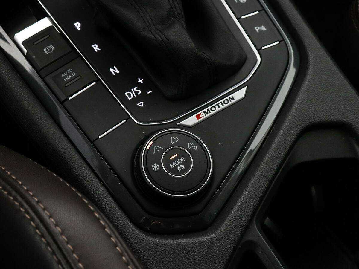 Volkswagen Tiguan, 2018 Фото №14