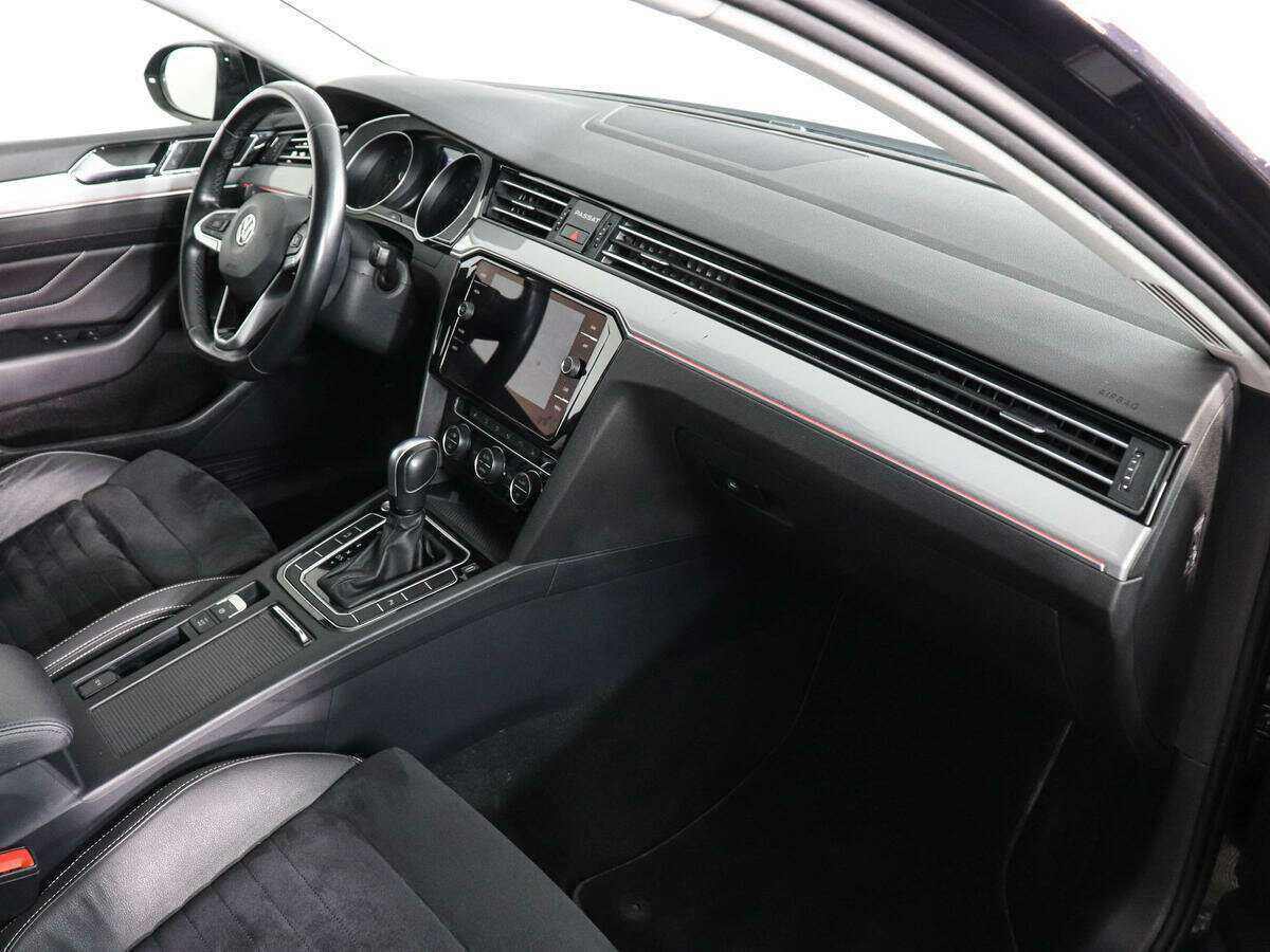 Volkswagen Passat, 2020 Фото №10