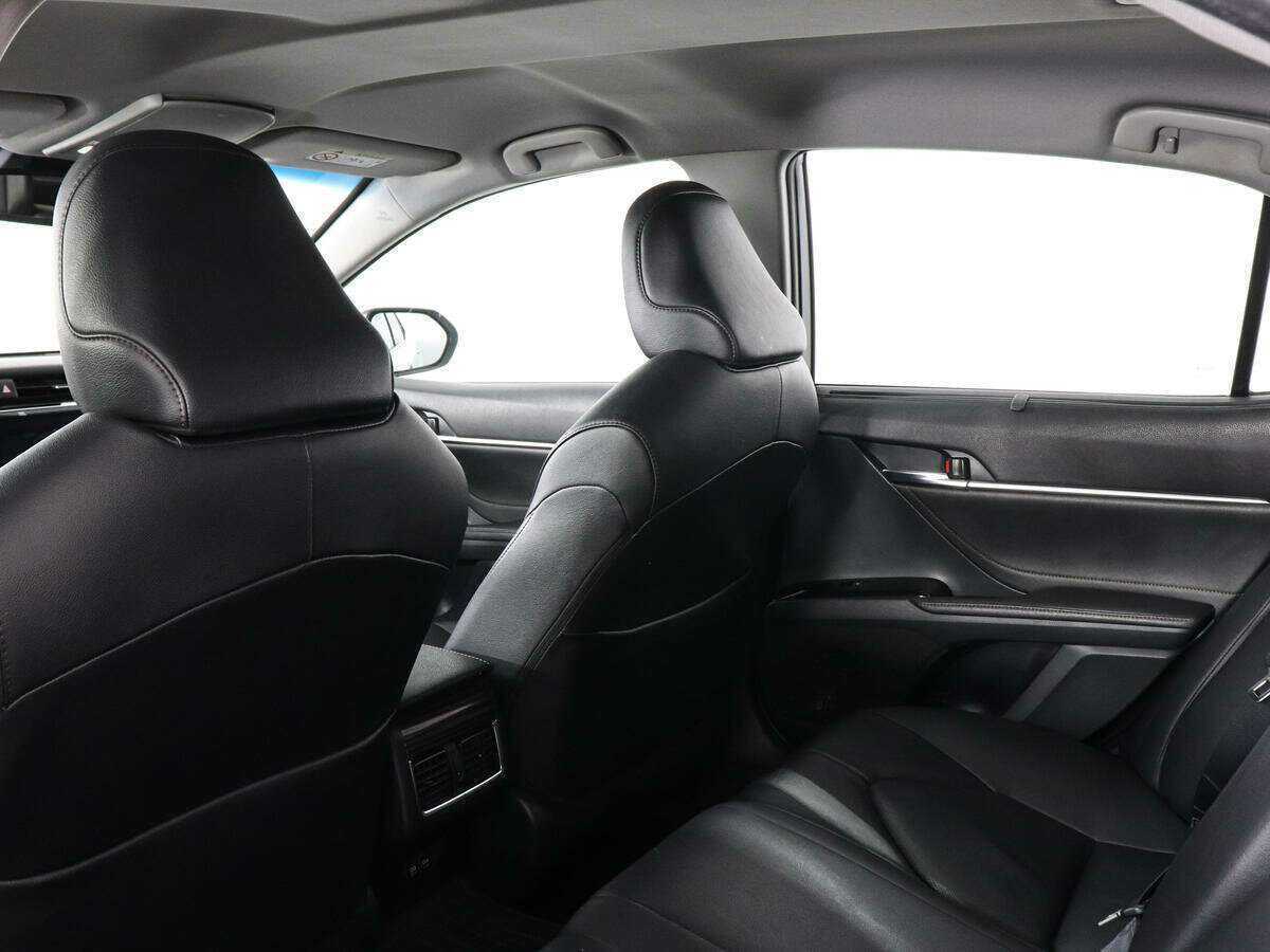 Toyota Camry, 2021 Фото №11
