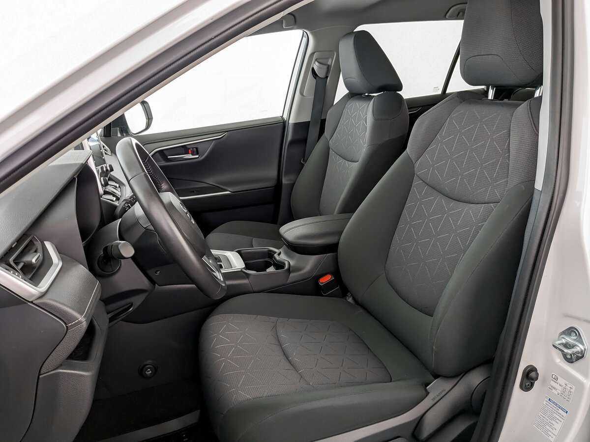 Toyota RAV4, 2020 Фото №16