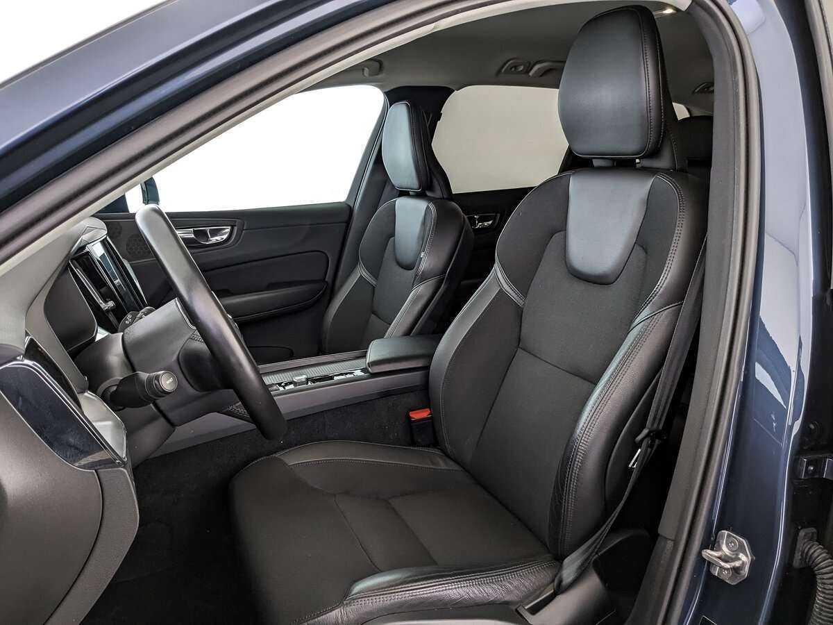 Volvo XC60, 2019 Фото №16