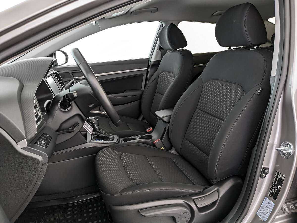 Hyundai Elantra, 2019 Фото №16