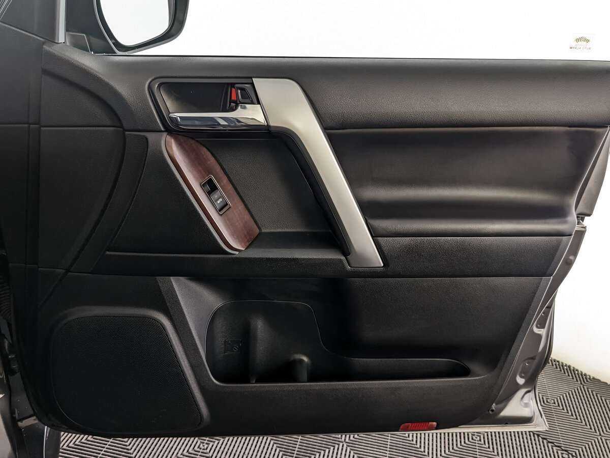 Toyota Land Cruiser Prado, 2016 Фото №20