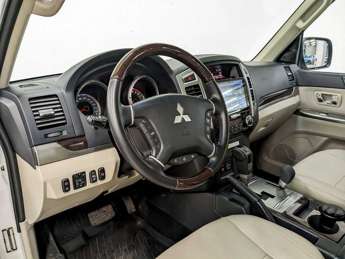 Mitsubishi Pajero, 2019 Фото №14