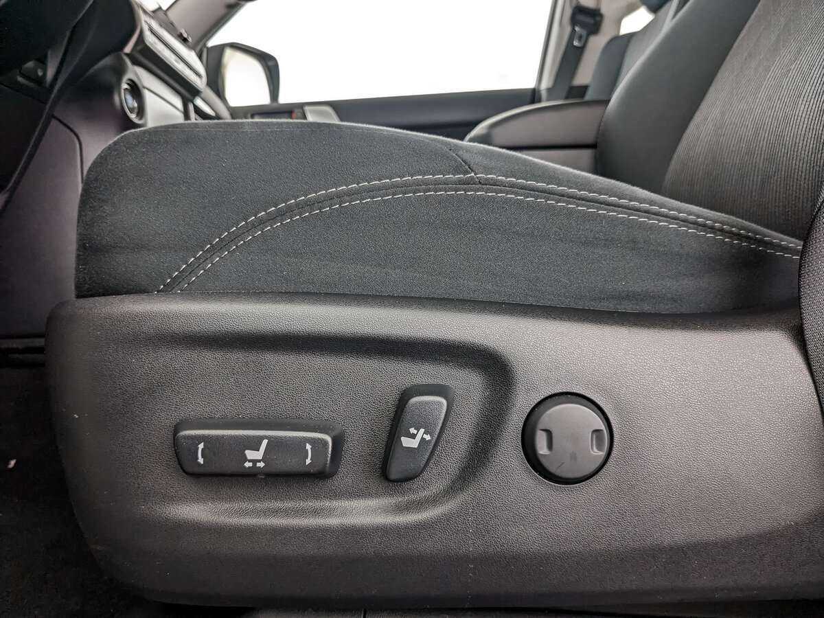 Toyota Land Cruiser Prado, 2022 Фото №23