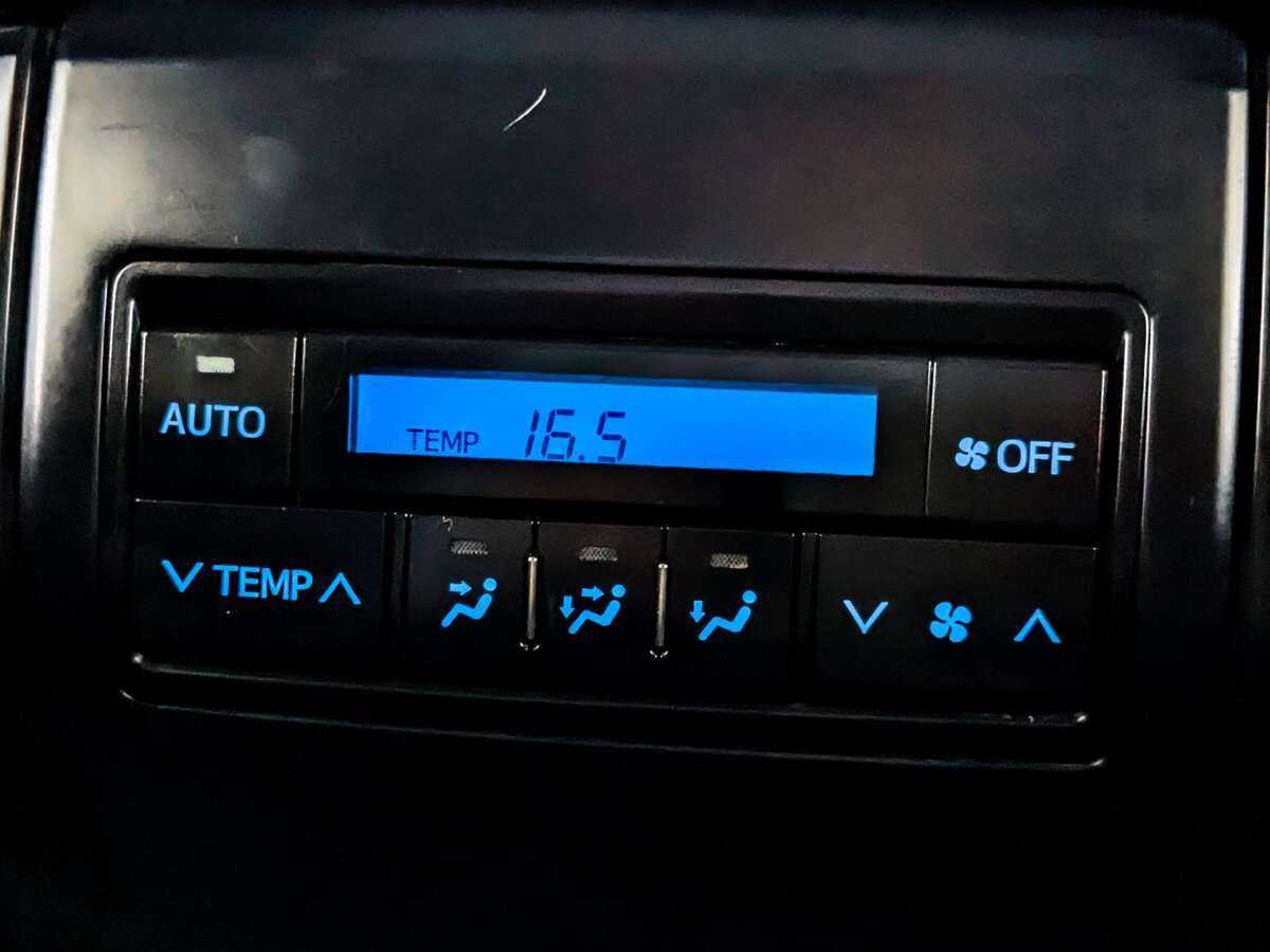 Toyota Land Cruiser Prado, 2019 Фото №23