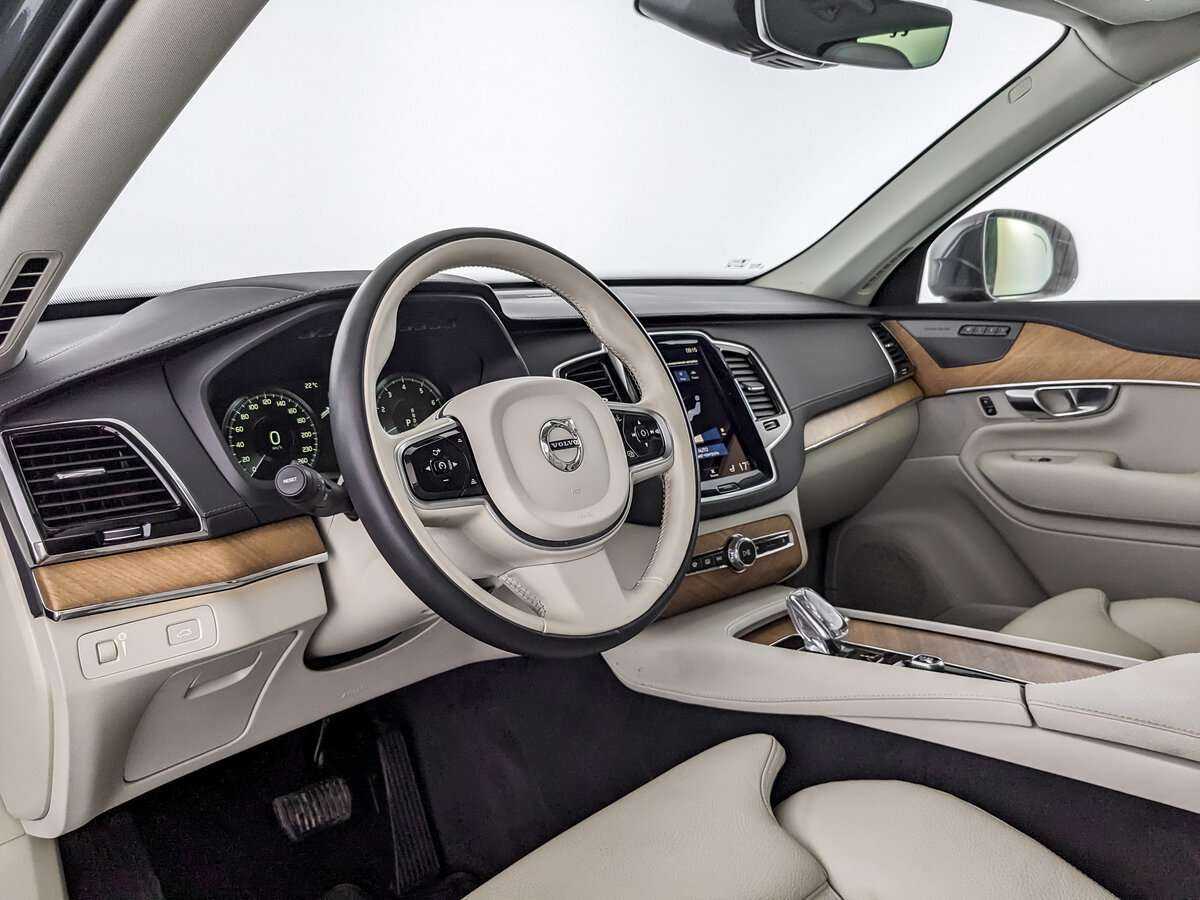 Volvo XC90 B5, 2021 Фото №13
