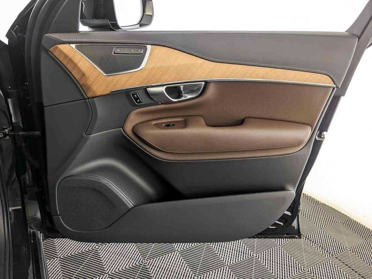 Volvo XC90, 2021 Фото №21