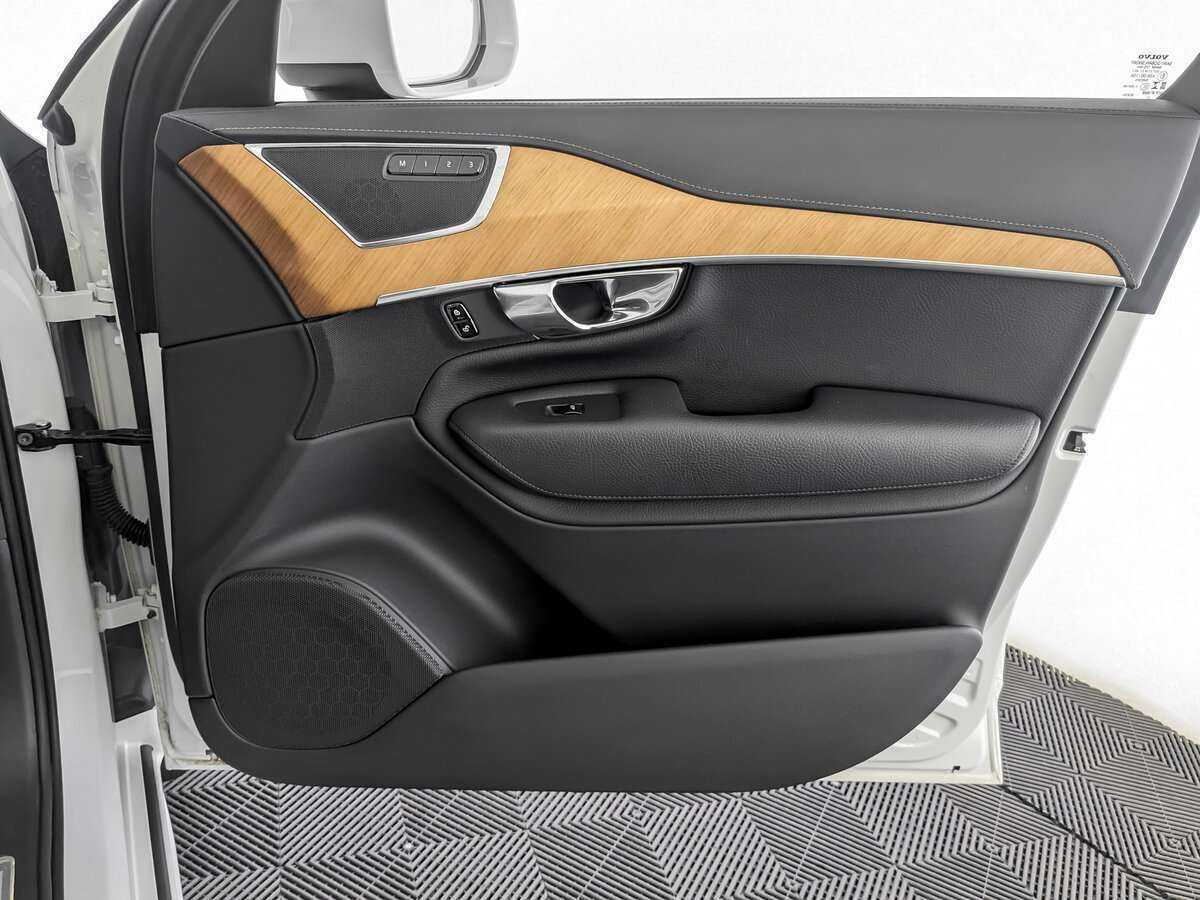 Volvo XC90, 2021 Фото №23