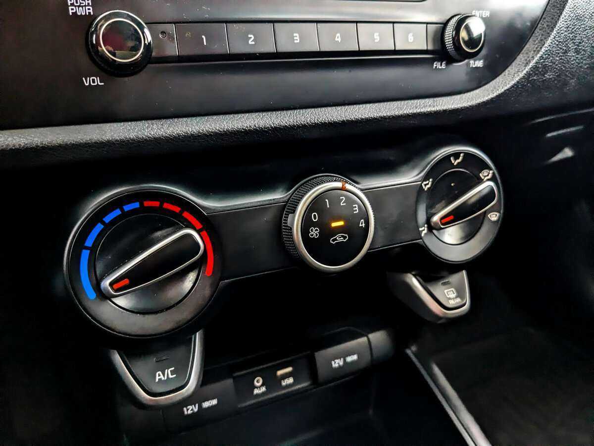 Kia Rio, 2019 Фото №20