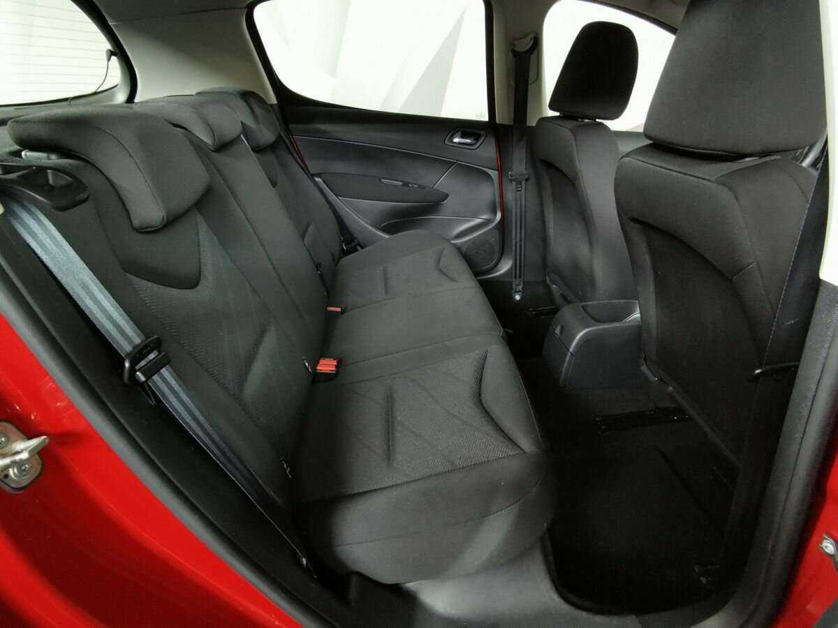 Peugeot 308, 2011 Фото №12