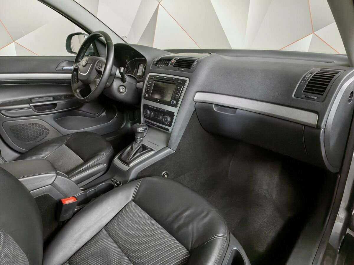 Skoda Octavia DSG7, 2011 Фото №9