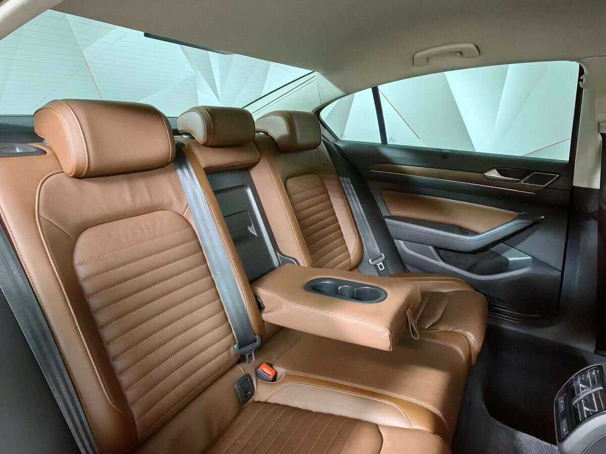 Volkswagen Passat, 2017 Фото №13