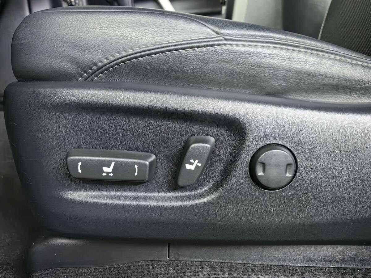 Toyota Land Cruiser Prado, 2020 Фото №16