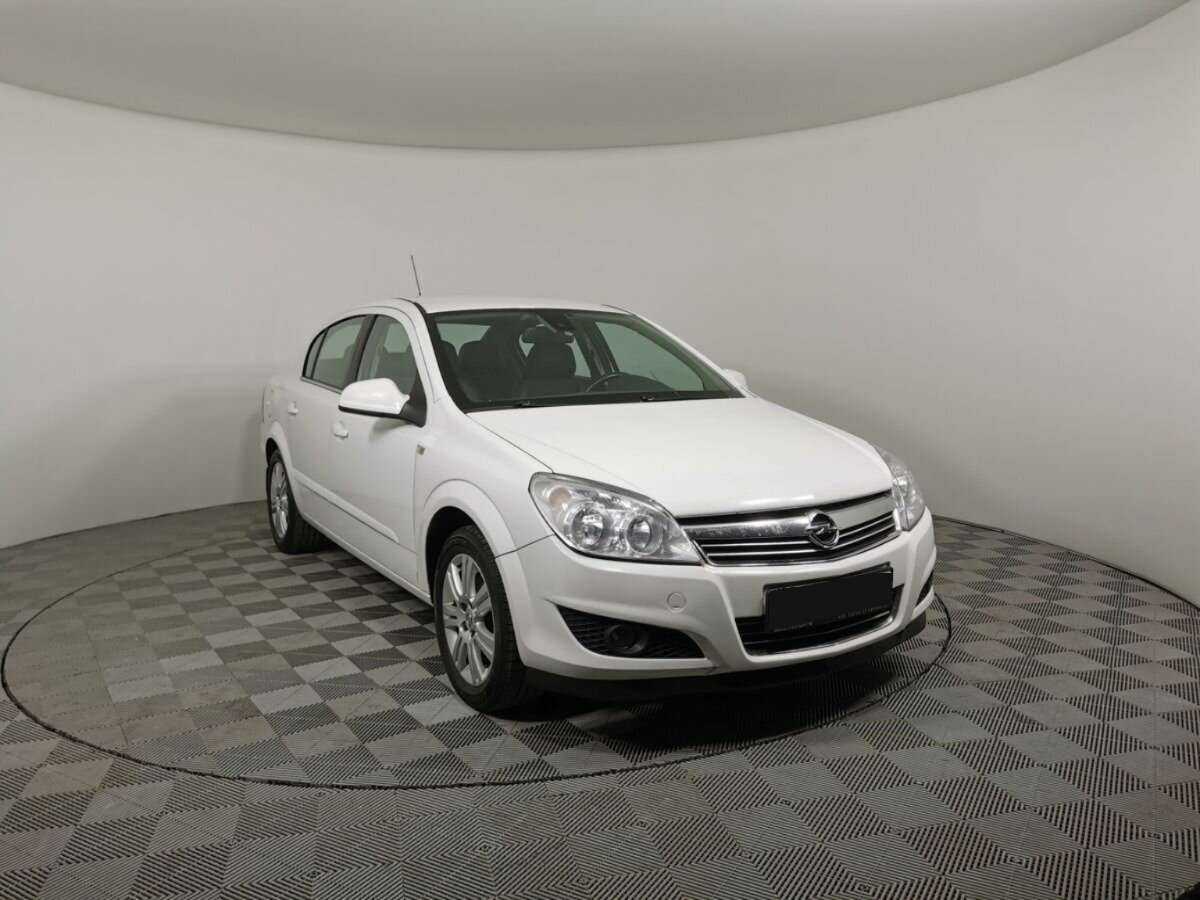 Opel Astra, 2011 - 183 818 км. | Фото №3