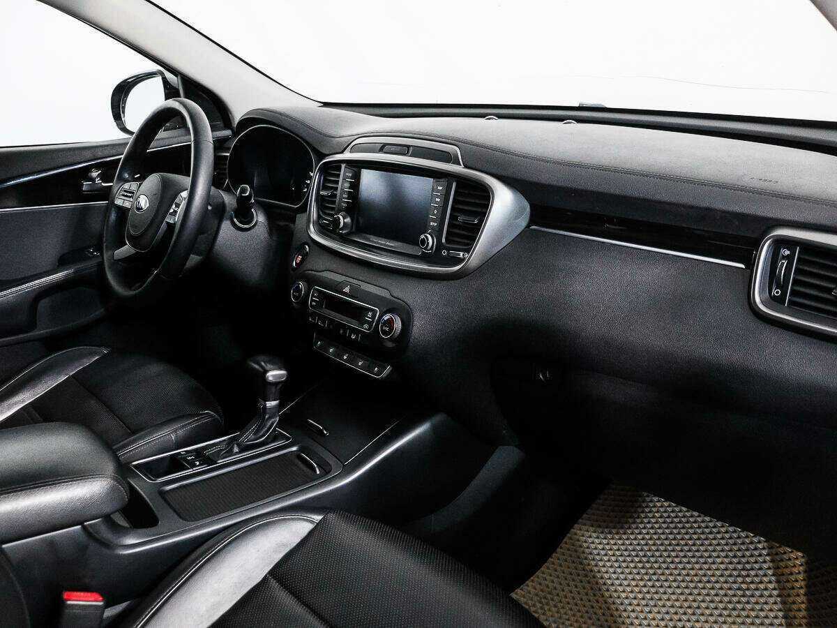 Kia Sorento, 2018 Фото №12