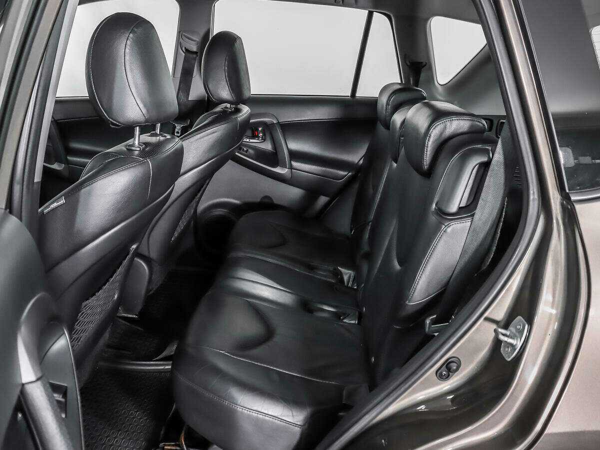 Toyota RAV4, 2011 Фото №12