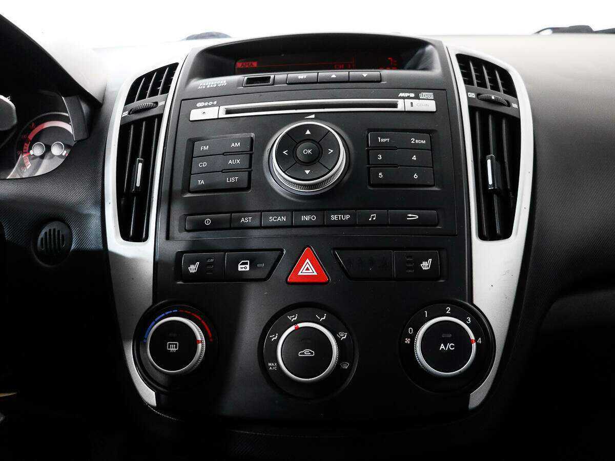 Kia Ceed, 2010 Фото №13