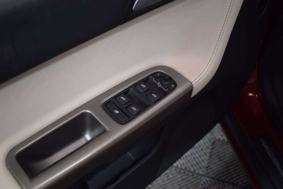 Volvo S40, 2010 Фото №9