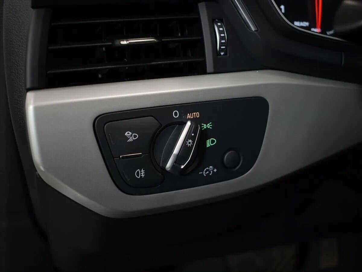 Audi A4 35 TFSI, 2020 Фото №12