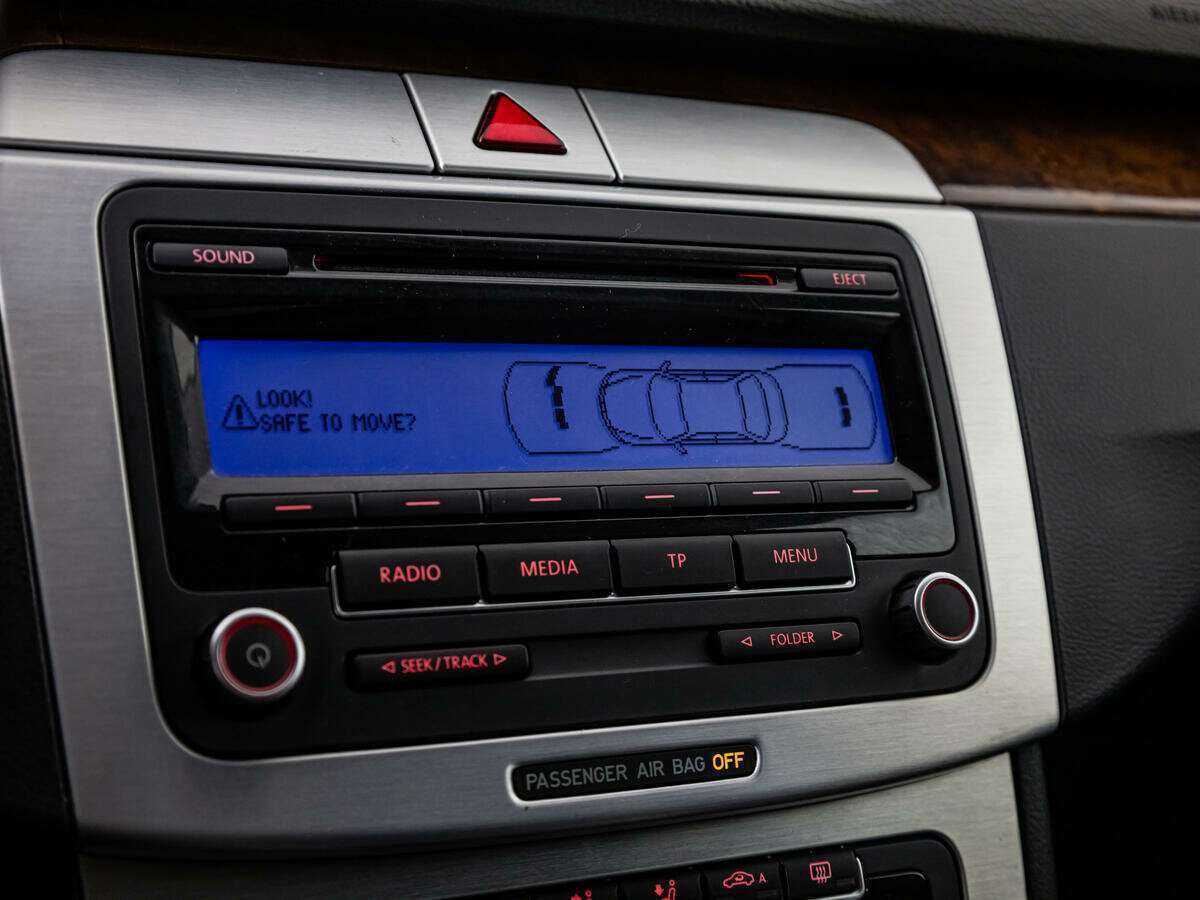 Volkswagen Passat, 2010 Фото №14